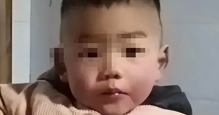 贵州2岁男童家中丢5天！监控曝光，网友控诉外婆说谎，性命恐难保