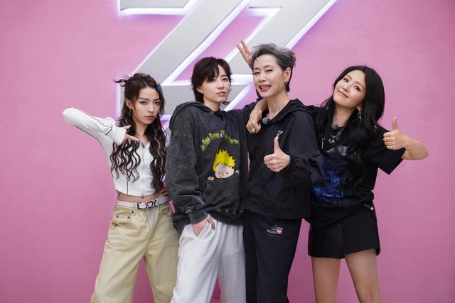 李斯丹妮舞台没输过 就对叶童服气自称弱鸡，陈昊宇：我六十做不到