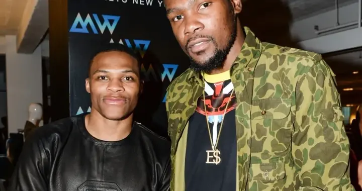 恩怨局！火箭战雷霆，威少半场空砍19分，杜兰特轻松16分！