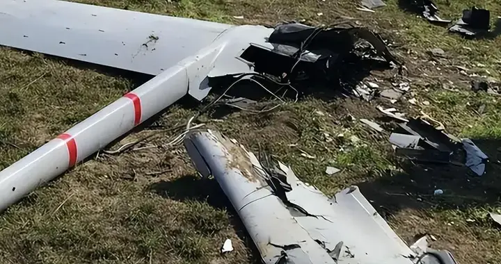 一天1478架无人机被打炸，俄乌互相轰炸，地下军火商扛六成打击