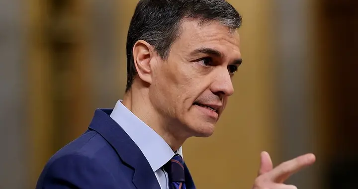 西班牙反了，法国反了，印度也反了，全世界都看清特朗普最怕啥