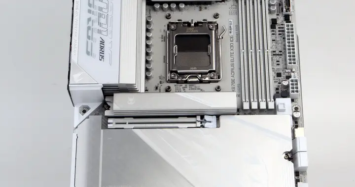 技嘉 X870E X3D冰雕主板上手：不吹用料，看疗效