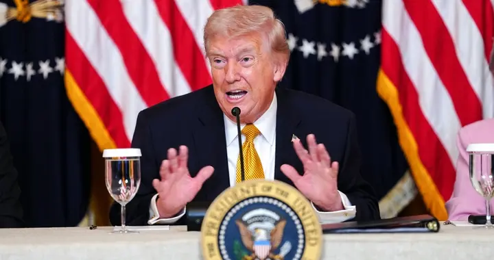 高市前脚刚走，俄罗斯对日出手，特朗普暴跳如雷，向31国发出威胁