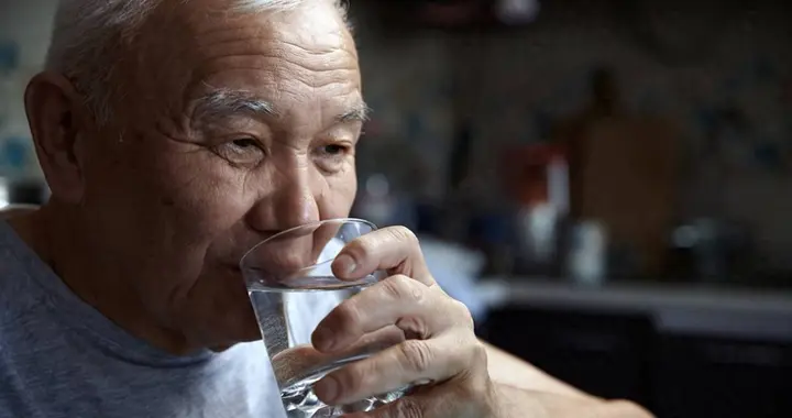 不管你信不信，男性常喝白酒，基本都有如下5个现状！要学会接受