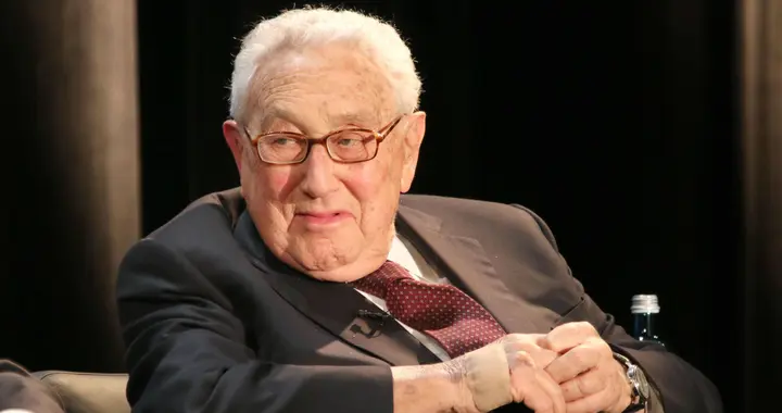 基辛格生前大胆预测：第三次世界大战爆发，敢打美国的国家就3个