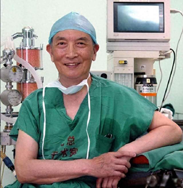 华益慰医生的生命课:当医学遇上人性