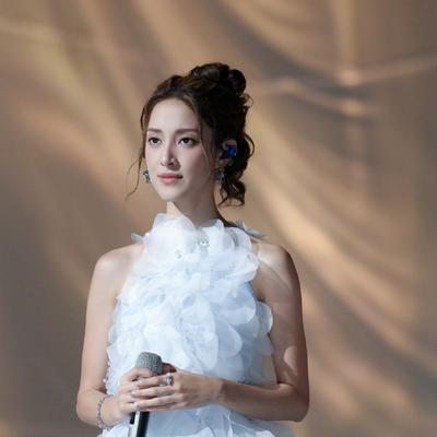 尼黑白：陈凯琳这就是标准的高个儿脸，看着