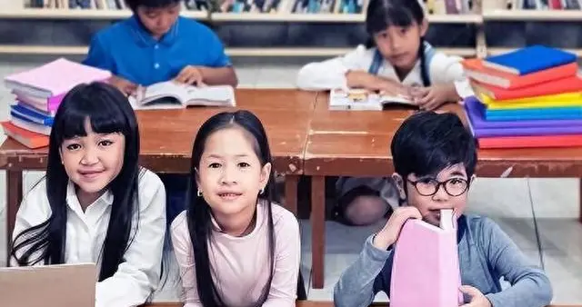 小学2026迎最后辉煌，2027后生源骤降，影响千万家庭！