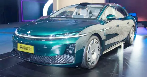 昊铂A800：3月上市旗舰轿车，颜值炸场+华为科技，竟这么亮眼？