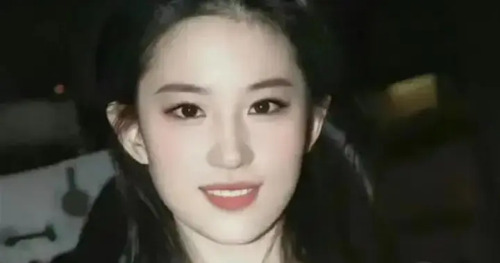 岁月难掩绝佳容颜：刘亦菲绝美颜值惊艳众人