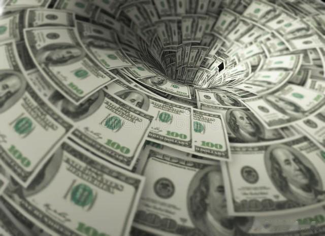 美元霸权的反噬：美国为何陷入自己布下的经济困局？