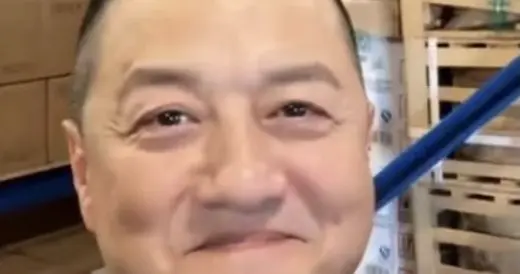 不装阔不套近乎！李亚鹏隔空回应张雪：现状买不起，但兄弟我拉群