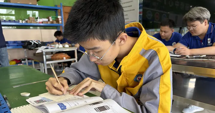 支招附近靠谱的PLC培训机构，电工PLC培训学校如何选择