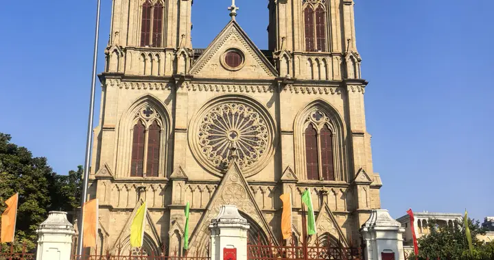 穿越百年，遇见信仰的光:广州石室圣心大教堂