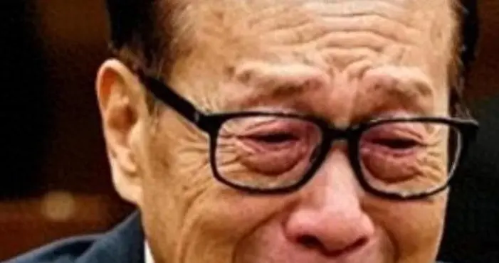 98岁李嘉诚最担心的不是身体，也不是女友，而是2个不争气的儿子