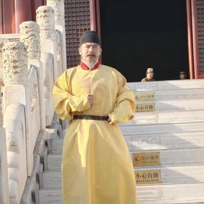 宋安之：网友穿汉服模仿明太祖朱元璋，模仿