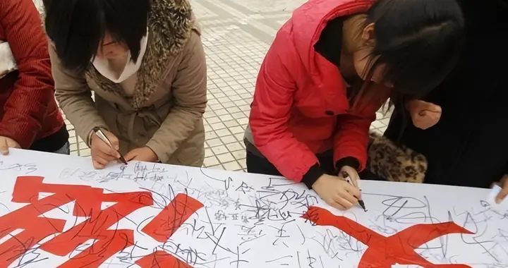 中美日艾滋病患差距明显：美国120万，日本2.8万人，中国令人意外
