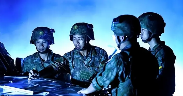 解密火箭军最强兵王！一人操控导弹全程，释放了什么信号？