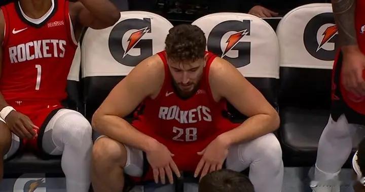 申京低效、乌度卡无能害苦火箭，杜兰特正经历杰伦格林式痛苦。