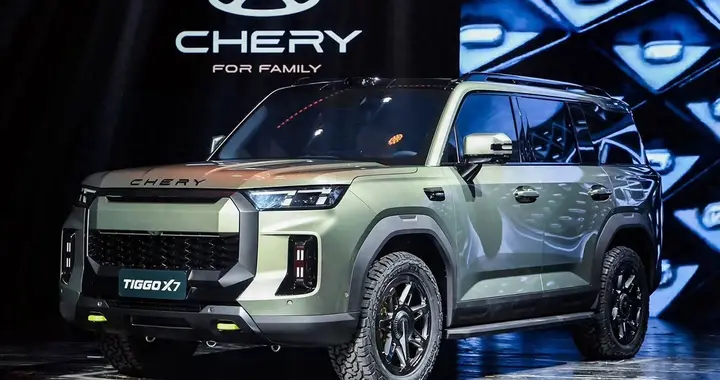奇瑞又一新款SUV，命名为瑞虎X7，全新设计风格，外观很霸气