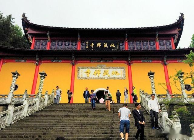 命里出现了这些特征，说明老天爷在渡你