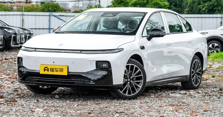 十万预算没对手！650km续航+激光雷达硬核配置，十万级纯电轿车