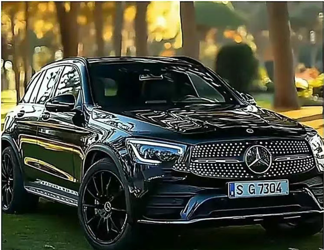 全新一代奔驰GLC渲染图：梯形中网 + 双层尾灯，能延续爆款体质吗？