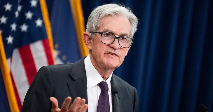 逃不掉了！38万亿债务炸雷，美联储连夜急刹车，中国成最大赢家？