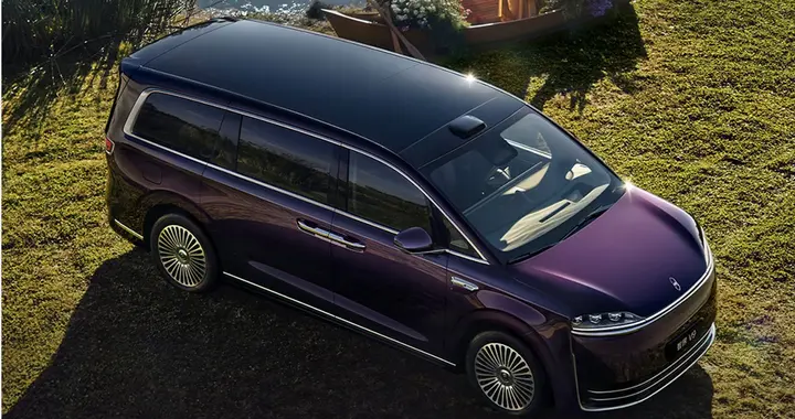 智界V9告别三排鸡肋，座舱舒适