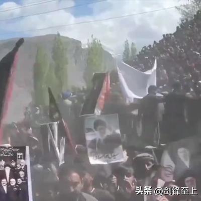 剑锋至上：以色列斩首哈梅内伊的连锁反应还