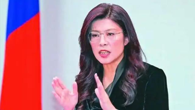 白虎简科：郑丽文太让人吃惊了！  一扇窗