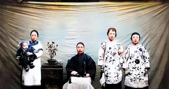 炸豆腐没放卤虾油：清朝灭亡之后京城旗人没了饭辙，只剩下穷讲究