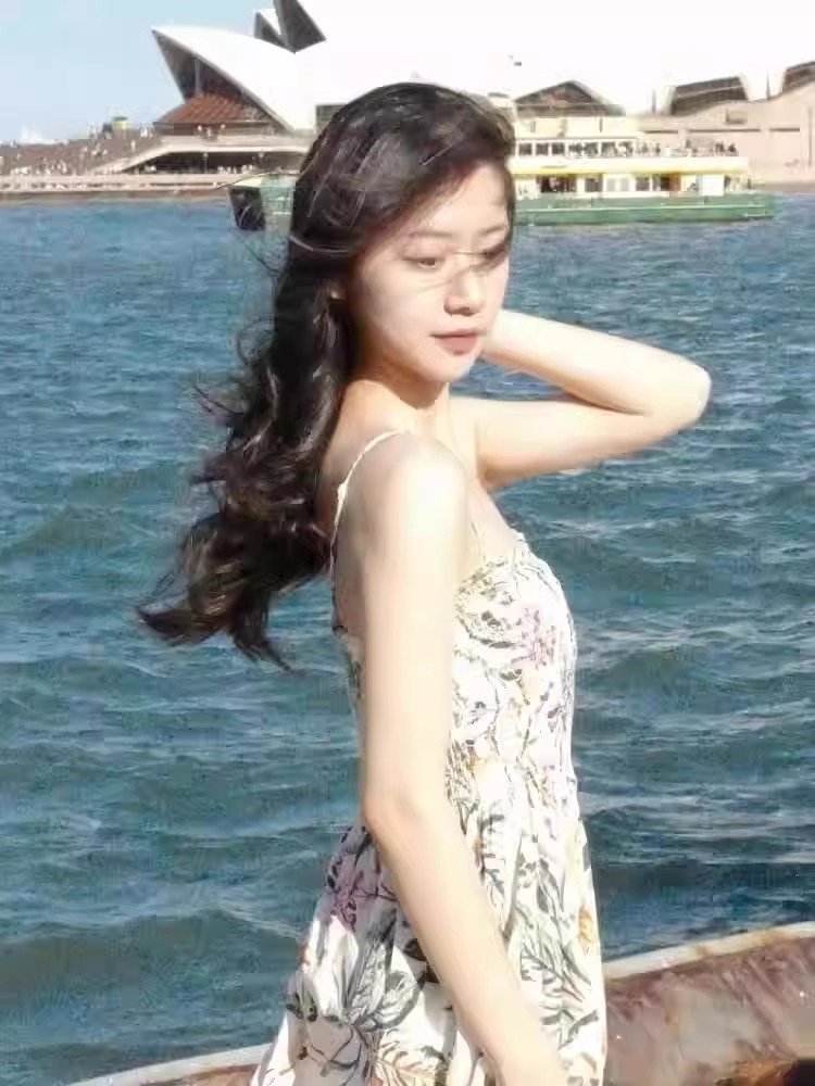 法式纯欲风白色碎花吊带连衣裙子仙女夏季收