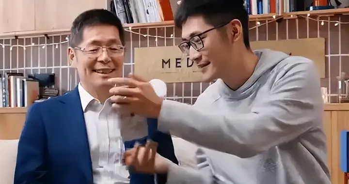 圆通总裁当儿子公司董事长，儿子年入过亿，影视飓风Tim再惹争议