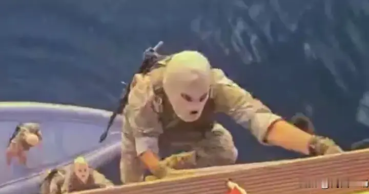 乌克兰出兵，意大利出兵，伊朗真被逼急了：特种兵夺船，海峡收费