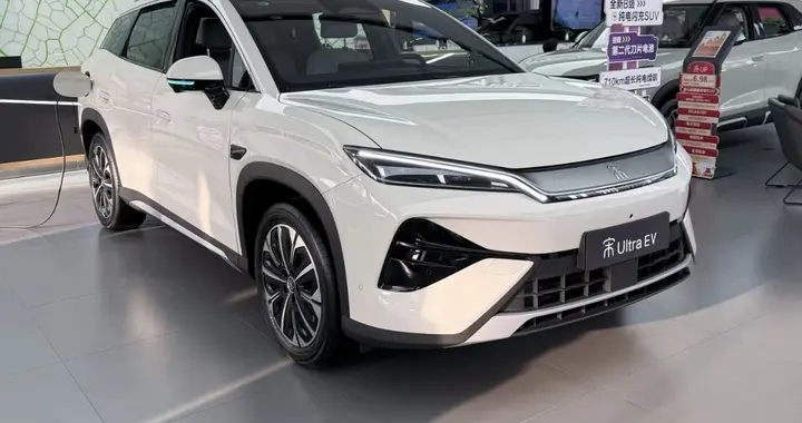 比亚迪放大招：4款旗舰车限时优惠，最高补贴1.5万+1年免费闪充！