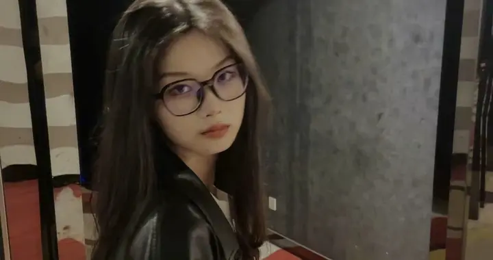 云南美女小枝去世，才20几岁，妈妈崩溃：提前发讣告，前后几小时