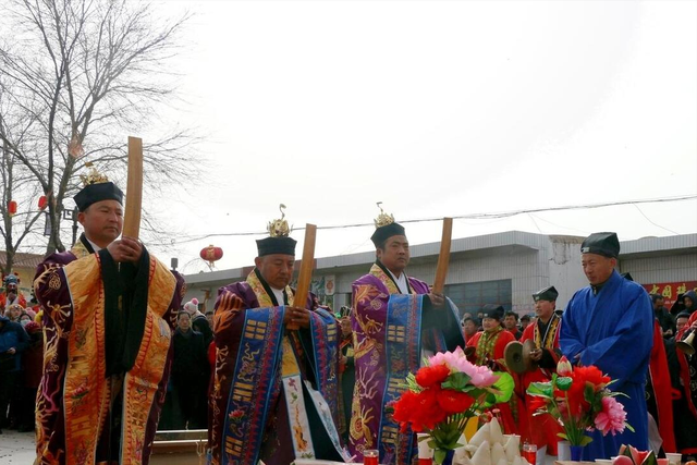 “明日做三事，蛇年迎吉利”，明日腊月廿五，哪3事，老传统别丢