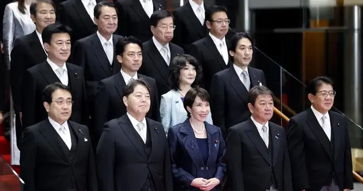 中国亮＂杀手锏＂，精准锁死美军命门！10家美军工巨头被彻底断供