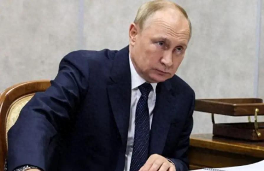 马杜罗被抓48小时内，中俄火速发声，智利总统的话让全球瑟瑟发抖