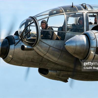 红星铁翼：德国 He 111 型轰炸机在