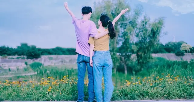 新型婚姻：彩礼取消，AA制养娃。是否能走上高潮？