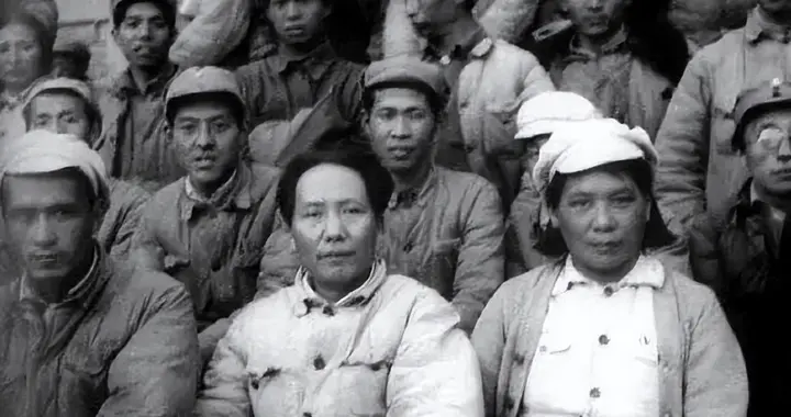 丁玲晚年被外媒问及对毛主席看法时，她是怎样作答的？