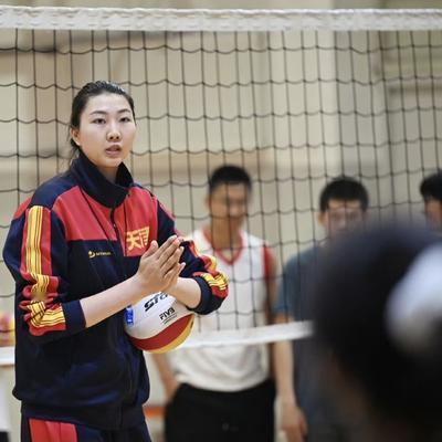 豫见朱婷j：前女排队长袁心玥正式迎来身份