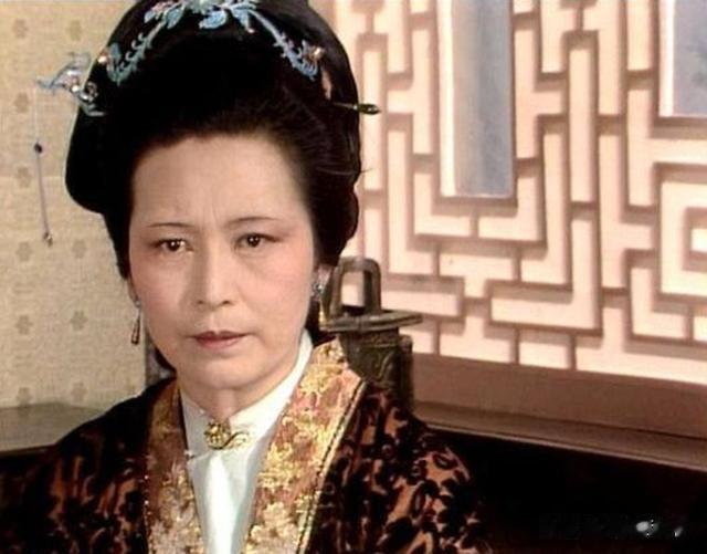 绣春囊事件后是谁向王夫人告密？引发很多小丫环被撵走的悲剧