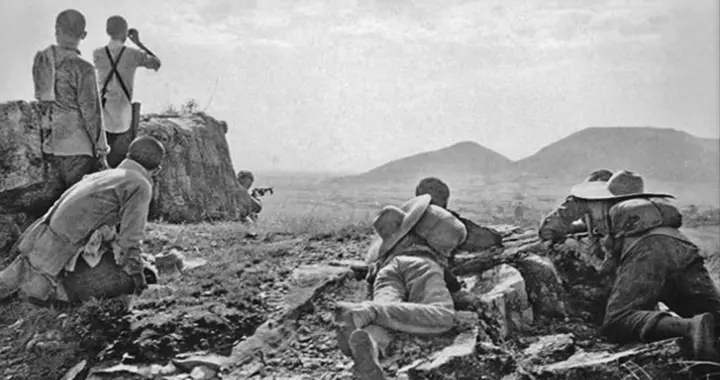 1944年,300多名八路军，被三千日伪包围，竟全身而退，追着敌人打