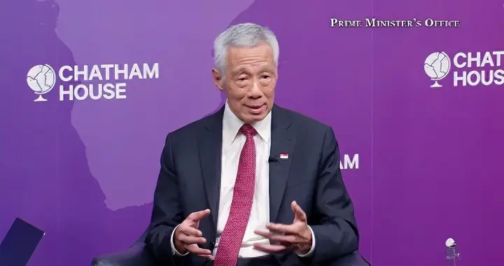 新加坡前总理宣称，中国已经开始老了，印度很年轻，早晚追上中国