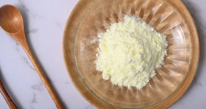 小区门口领鸡蛋买的羊奶粉，真的吗？为啥只敢暗地卖不敢进超市？