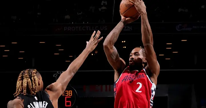 左手韧带再伤至少休6周，浓眉5412万年薪换20场出战值吗？