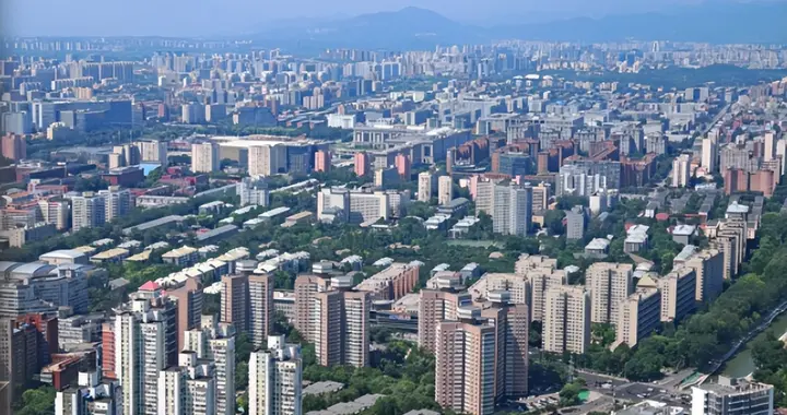住不起也卖不掉！20年盖起5000栋超高层，正变成城市"烫手山芋"